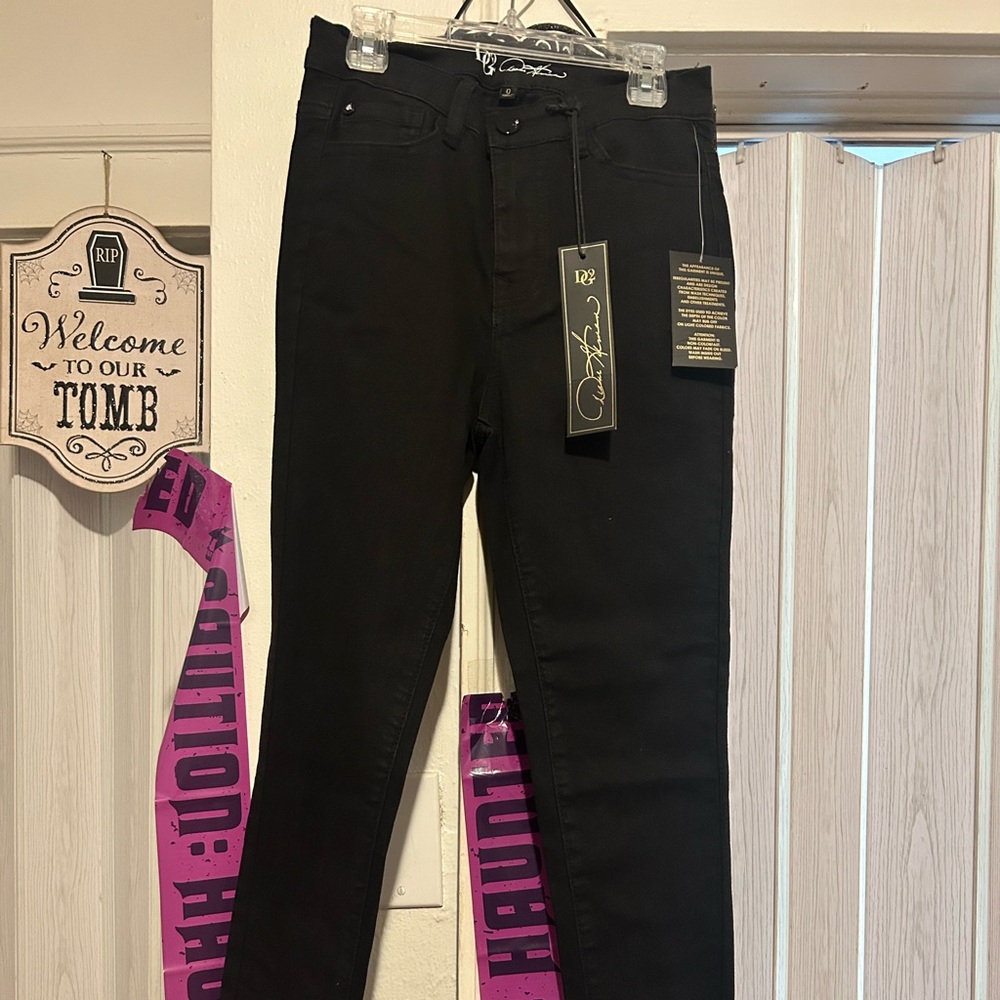 Women Black Jean size 0